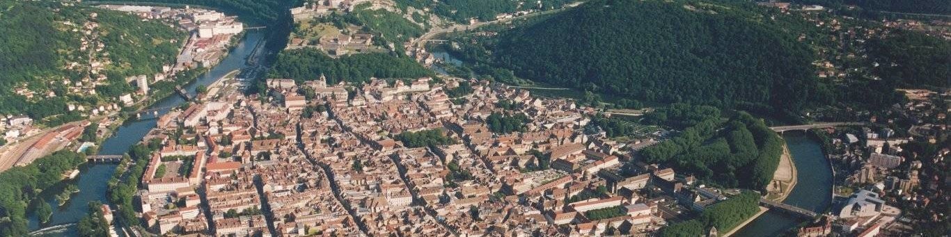 Besançon Boucle Doubs par Arnaud 25 (Wikimédia)